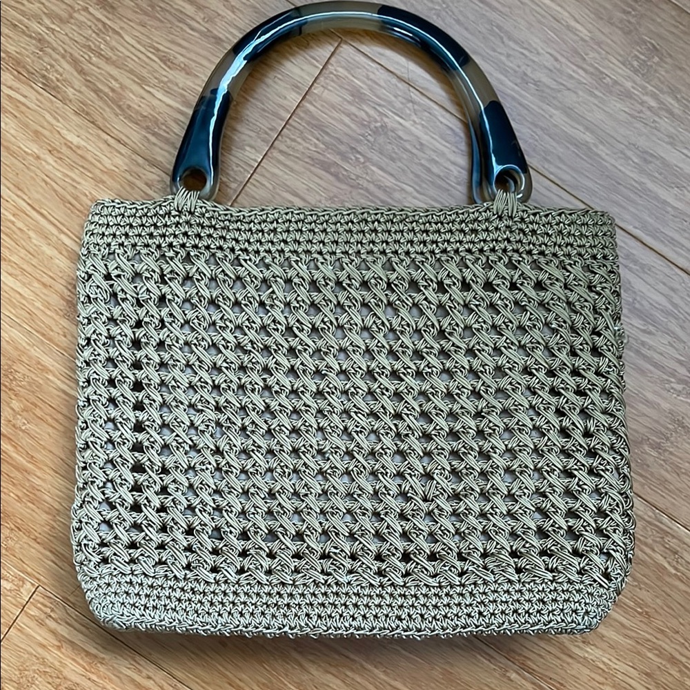 Elegant Tan Woven Handbag